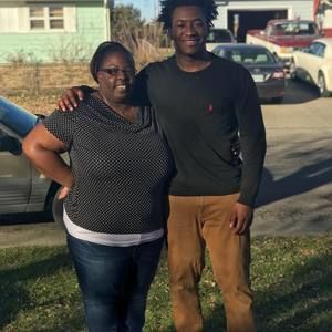 Meet your Posher, Davante